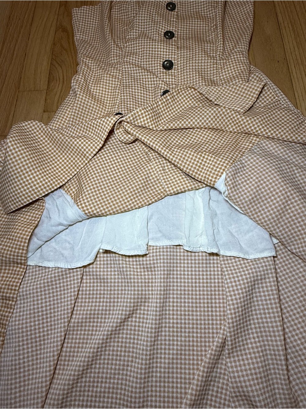 Moon River beige and brown gingham button-front midi dress - Picture 3 of 6